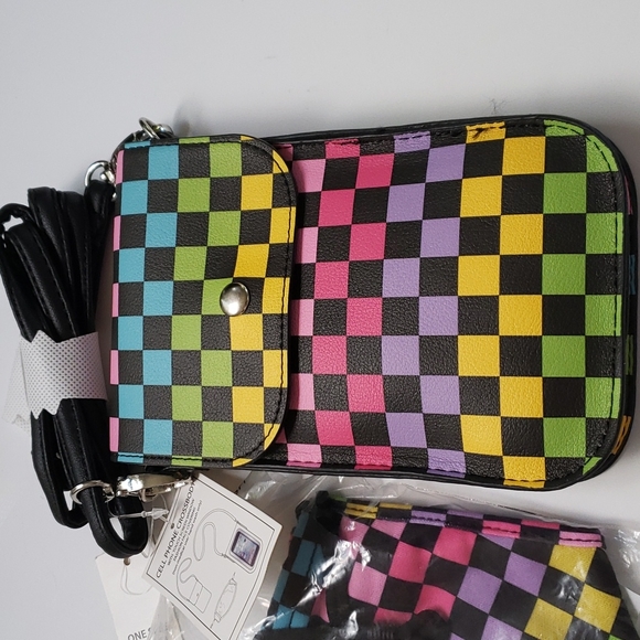 Cell phone crossbody bag with mask - Picture 2 of 6